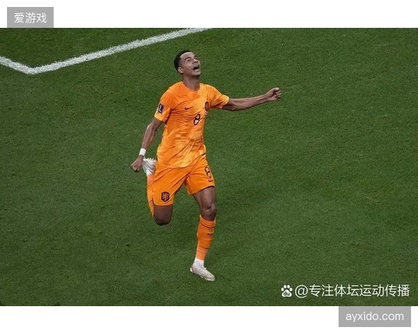 加克波在左路的全能表现，为科曼的4-3-3体系提供战术多样性。